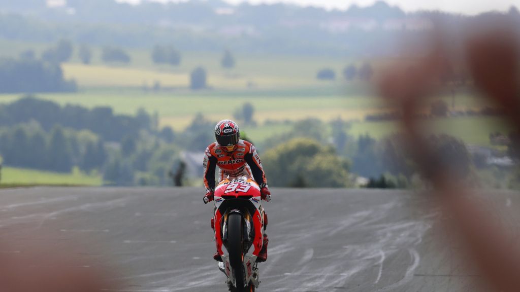 Caballito de Márquez en la recta final de Sachsenring