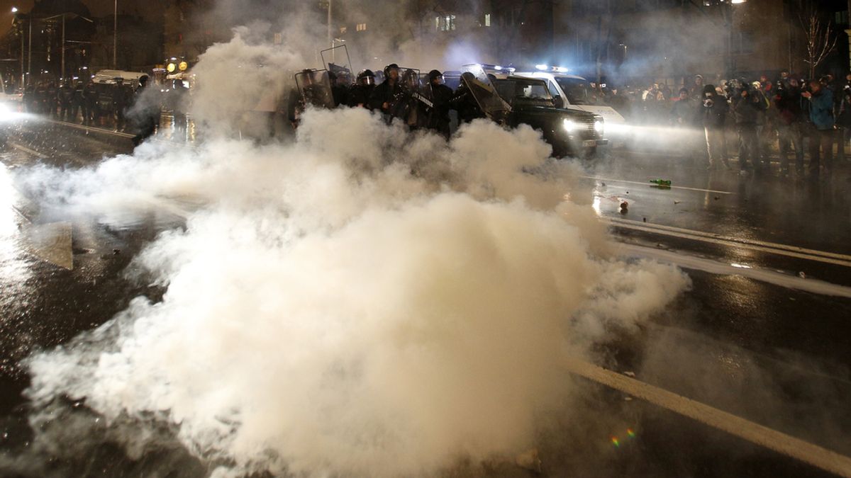 Los búlgaros protestan contra la subidad de la electricidad