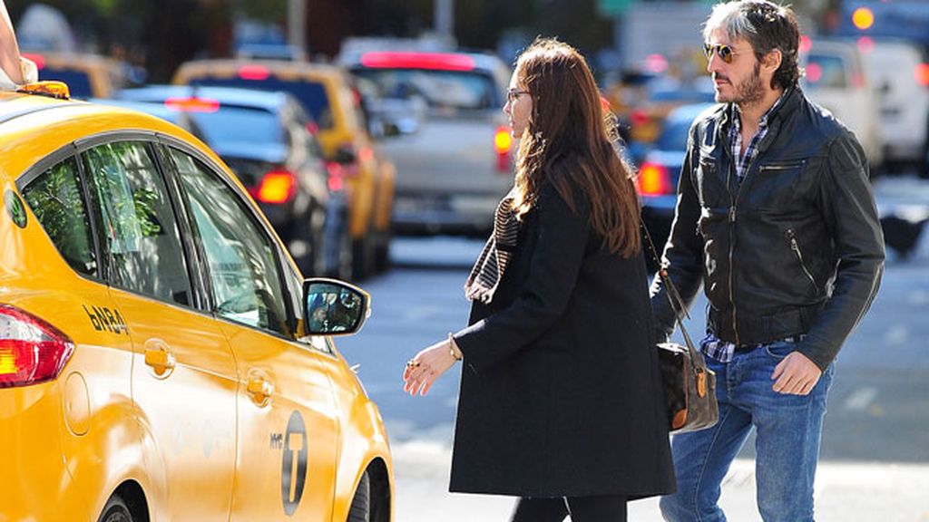 Eugenia Silva y Alfonso de Borbón, dulce paseo 'embarazados' por la Gran Manzana