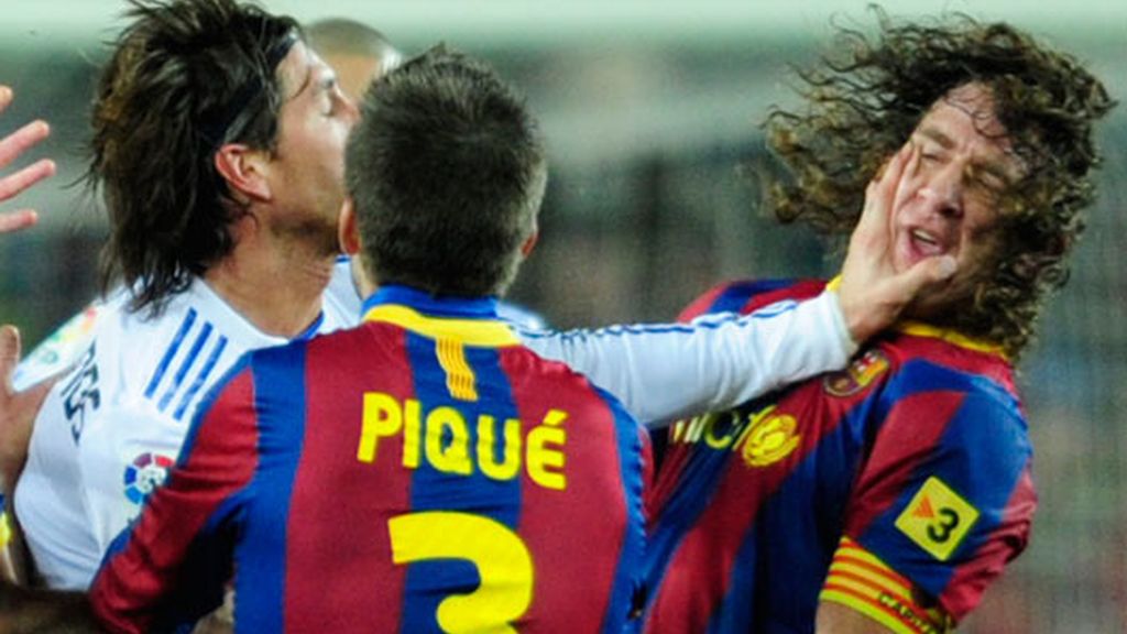 2010: Su lado más feo se vio en el Clásico de la famosa manita culé