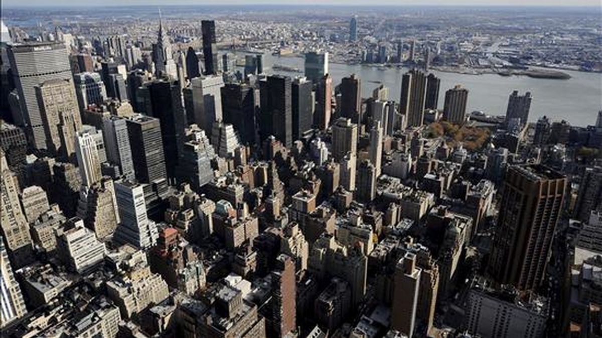 Vista de Manhattan tomada desde el Empire State de Nueva York, Estados Unidos. EFE/Archivo