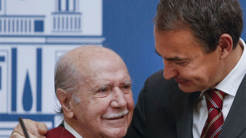 Recibe la Gran Cruz de la Orden Civil de Alfonso X el Sabio