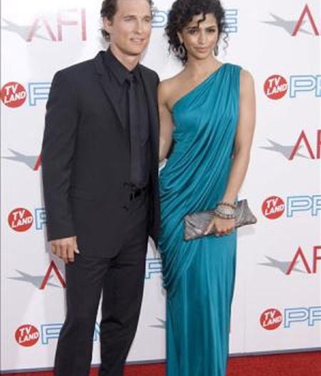 MATHEW McCONAUGHEY Y CAMILA ALVES