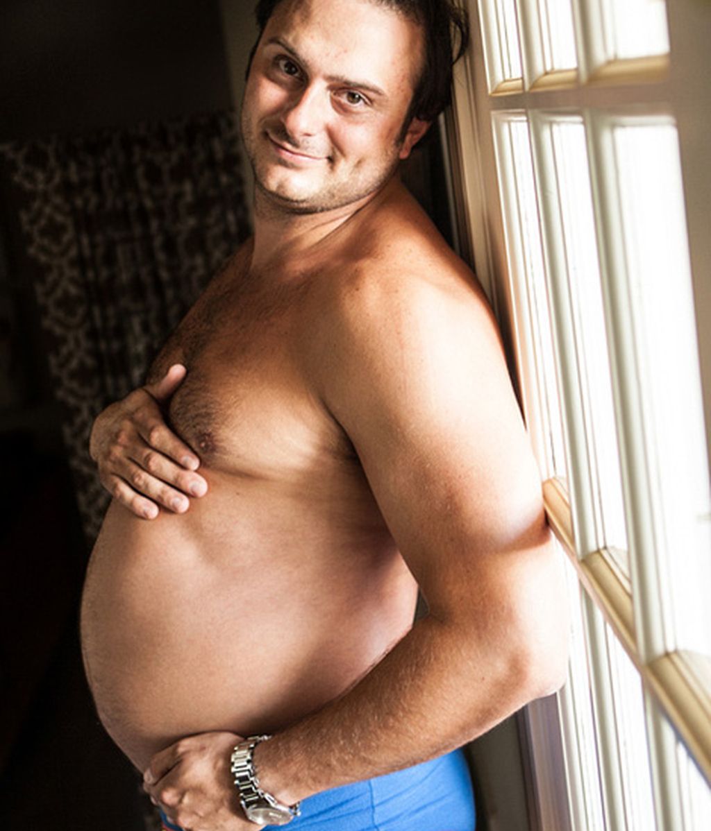 Se hizo las típicas fotografías de embarazada que su novia no quiso