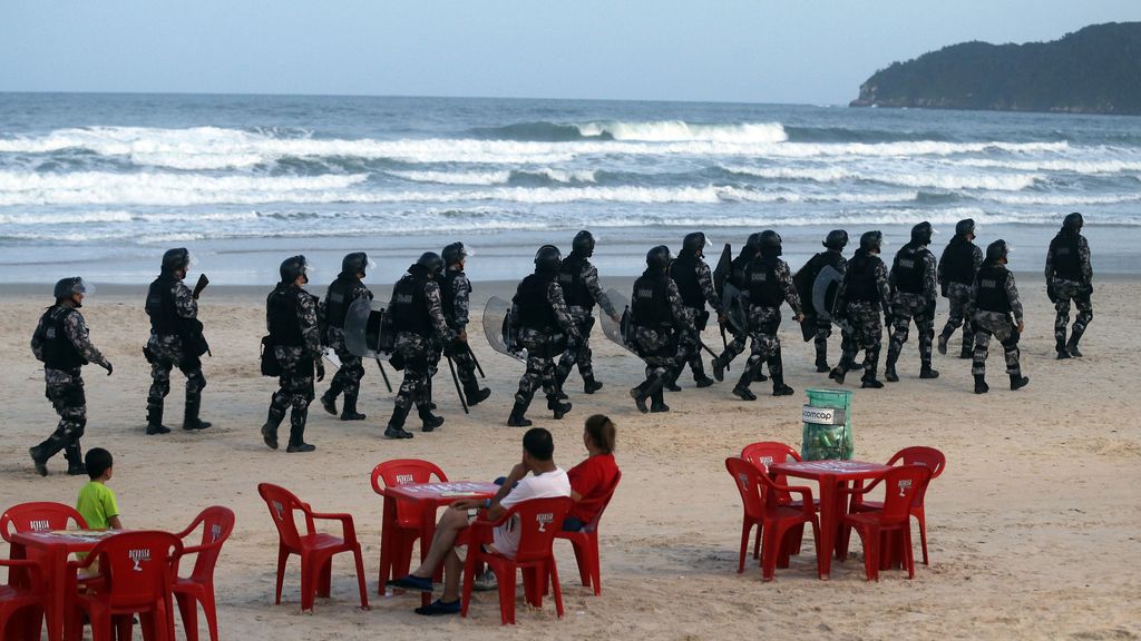 Brasil se militariza: soldados, francotiradores, helicópteros y hasta tanques por sus calles