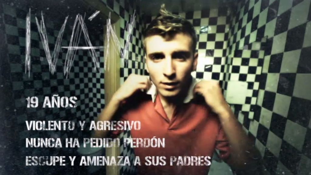 Iván amenaza a sus padre
