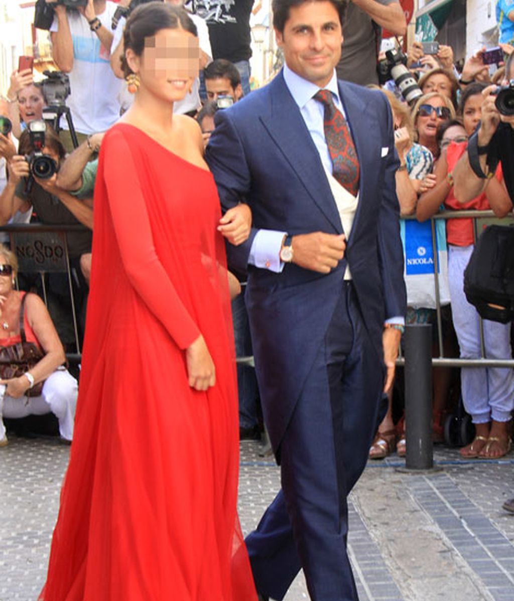 Así ha sido el vestido de Lourdes Montes en su segunda boda con Fran Rivera