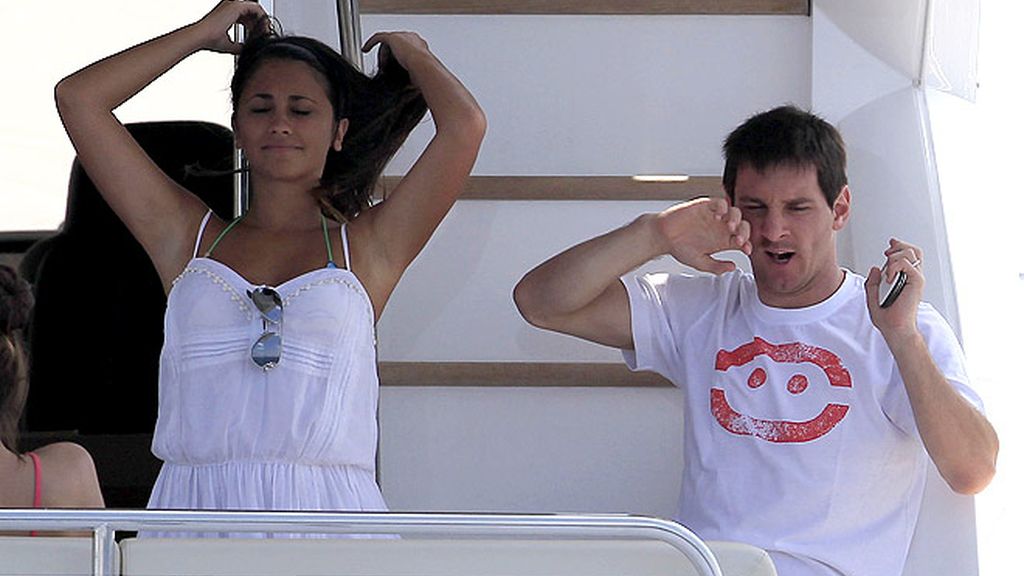 Messi y Alves en Ibiza