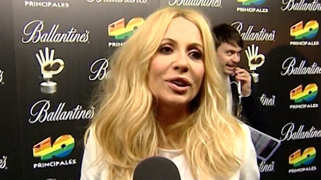 Enrique y Shakira, los 'más mejor' de los Premios 40