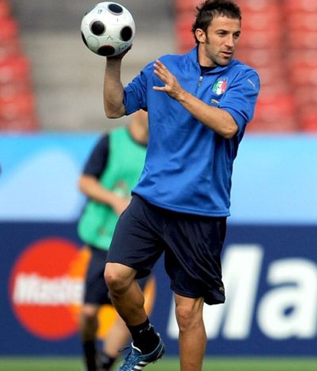 Del Piero en el entrenamiento antes del partido contra Rumanía.