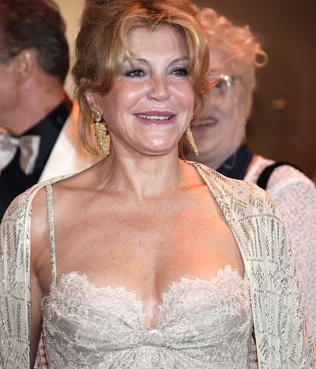 Realeza y famosos, juntos en el Baile de la Cruz Roja