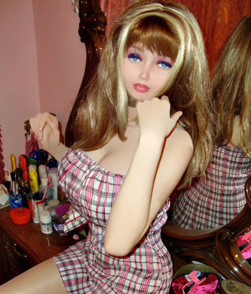 Barbie humana con solo 16 años