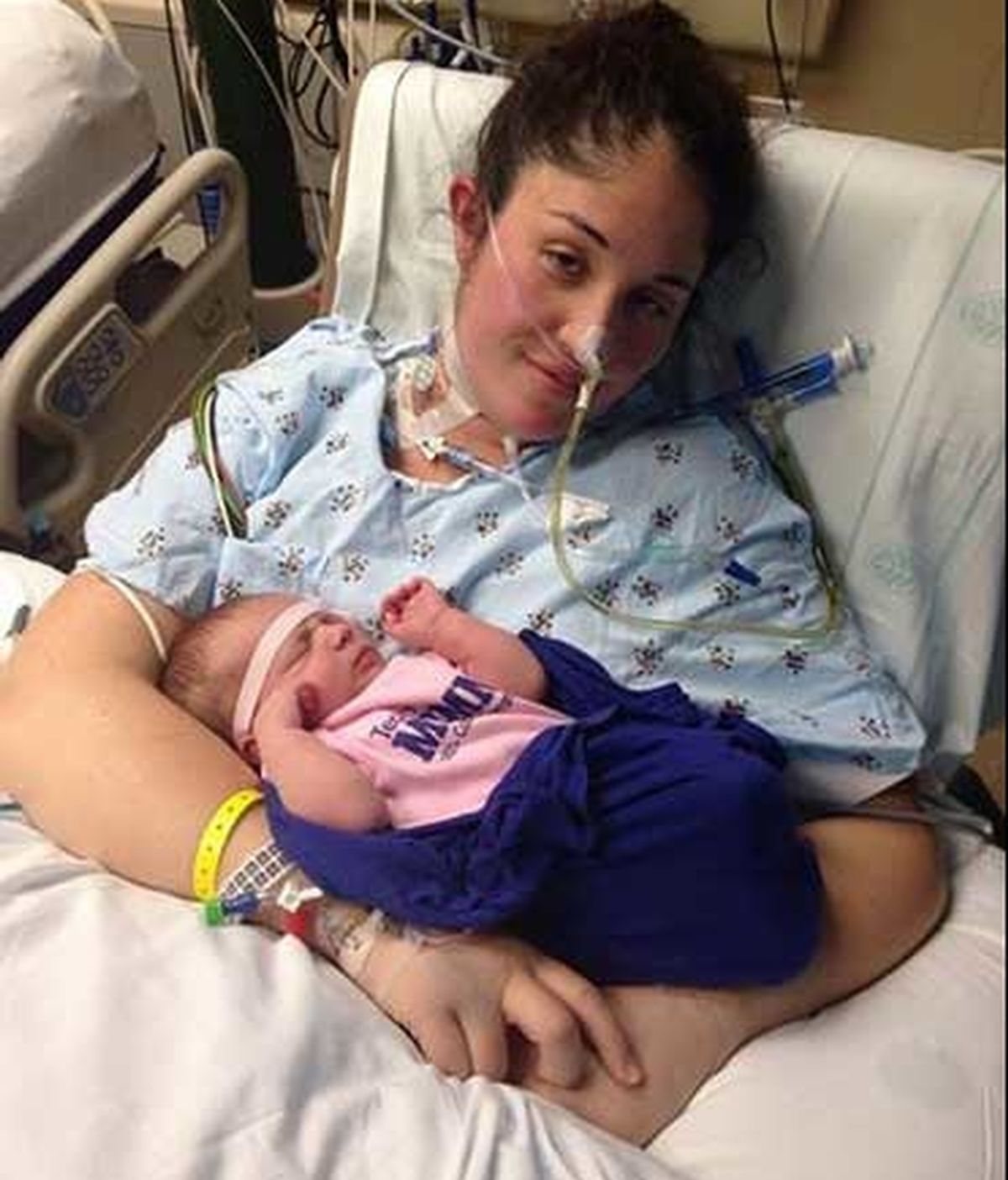 Una madre en coma despierta al oír el llanto de su bebé recien nacido