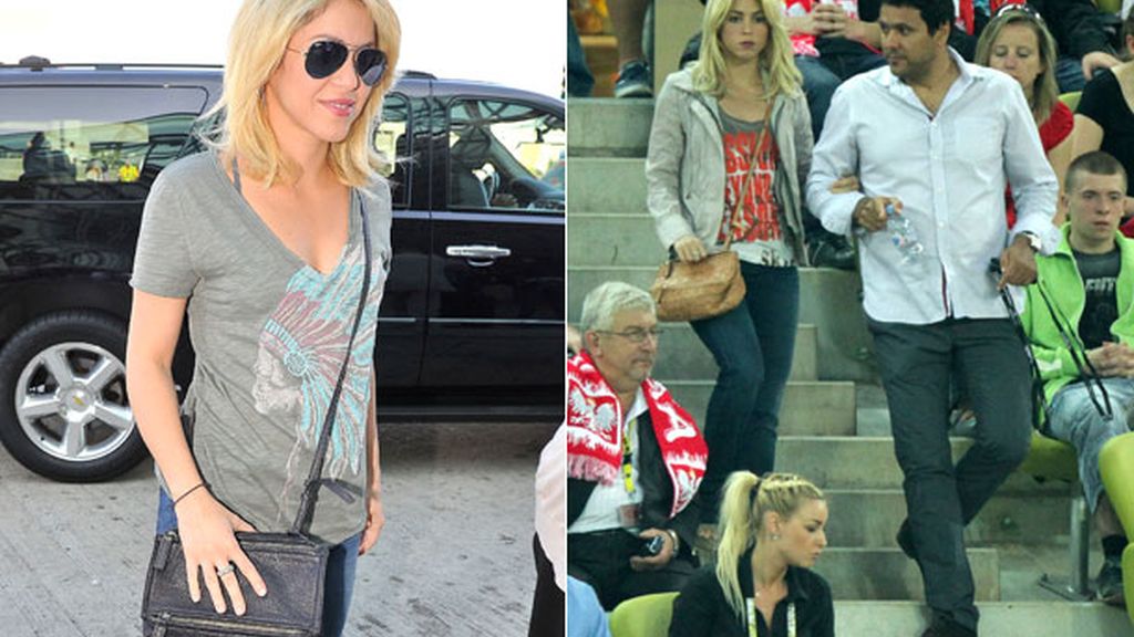 Shakira, bolso estratégicamente en mitad del medio