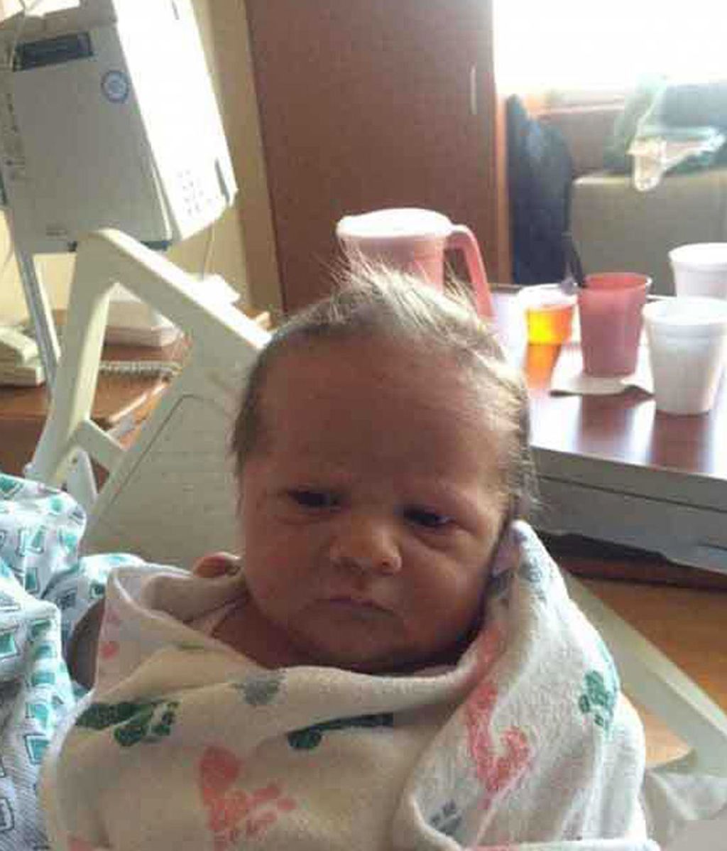 Recién nacidos con líneas de expresión