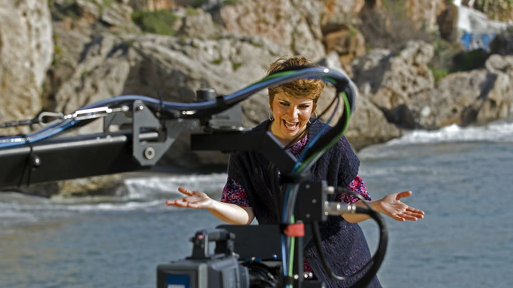 Pasión Vega ha elegido los acantilados de Nerja y sus alrededores