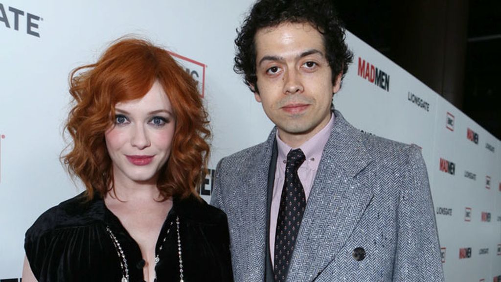 Christina Hendricks acompañada por Geoffrey Arend