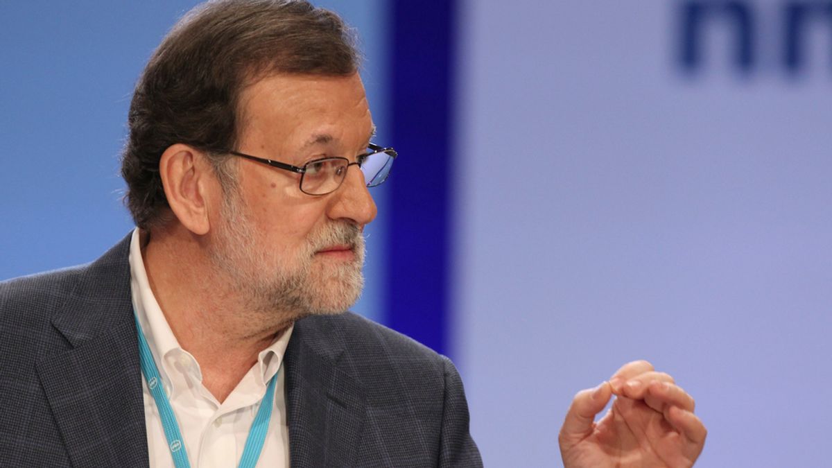 Rajoy critica la política de "postureo"