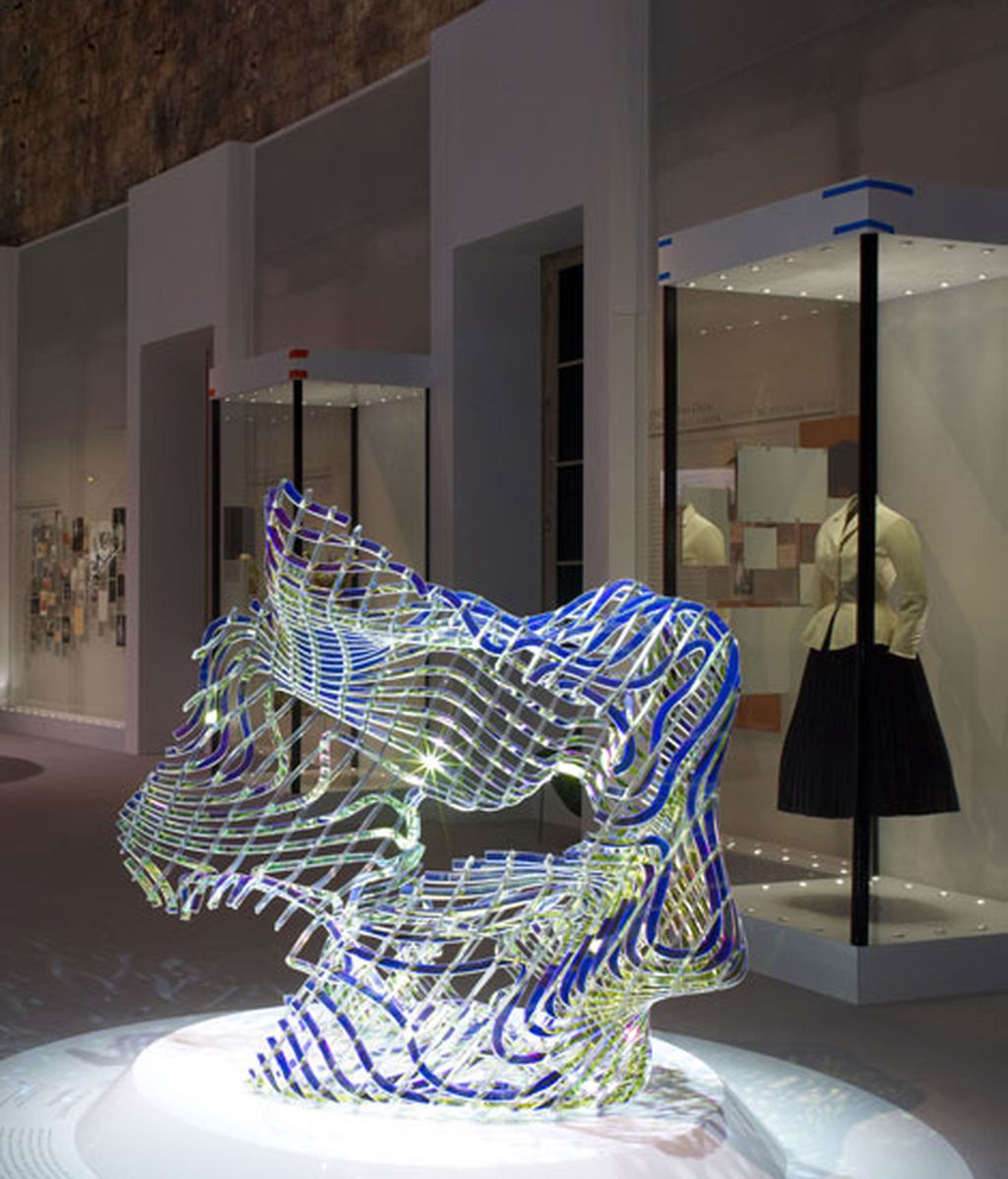 Escultura 'Infinite Rose' de Alyson Shotz