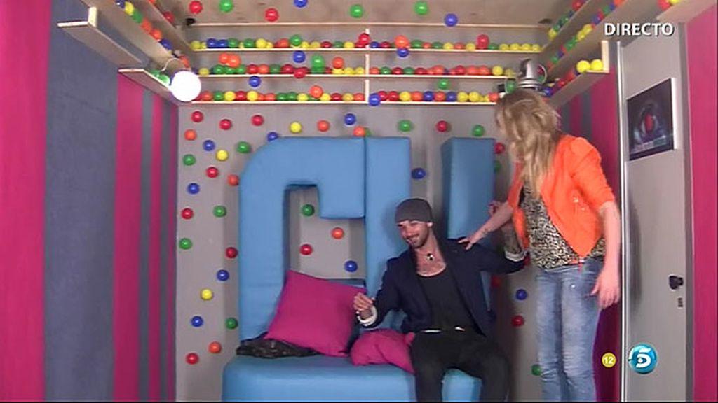 Danny mantiene el equilibrio en 'El confe loco'