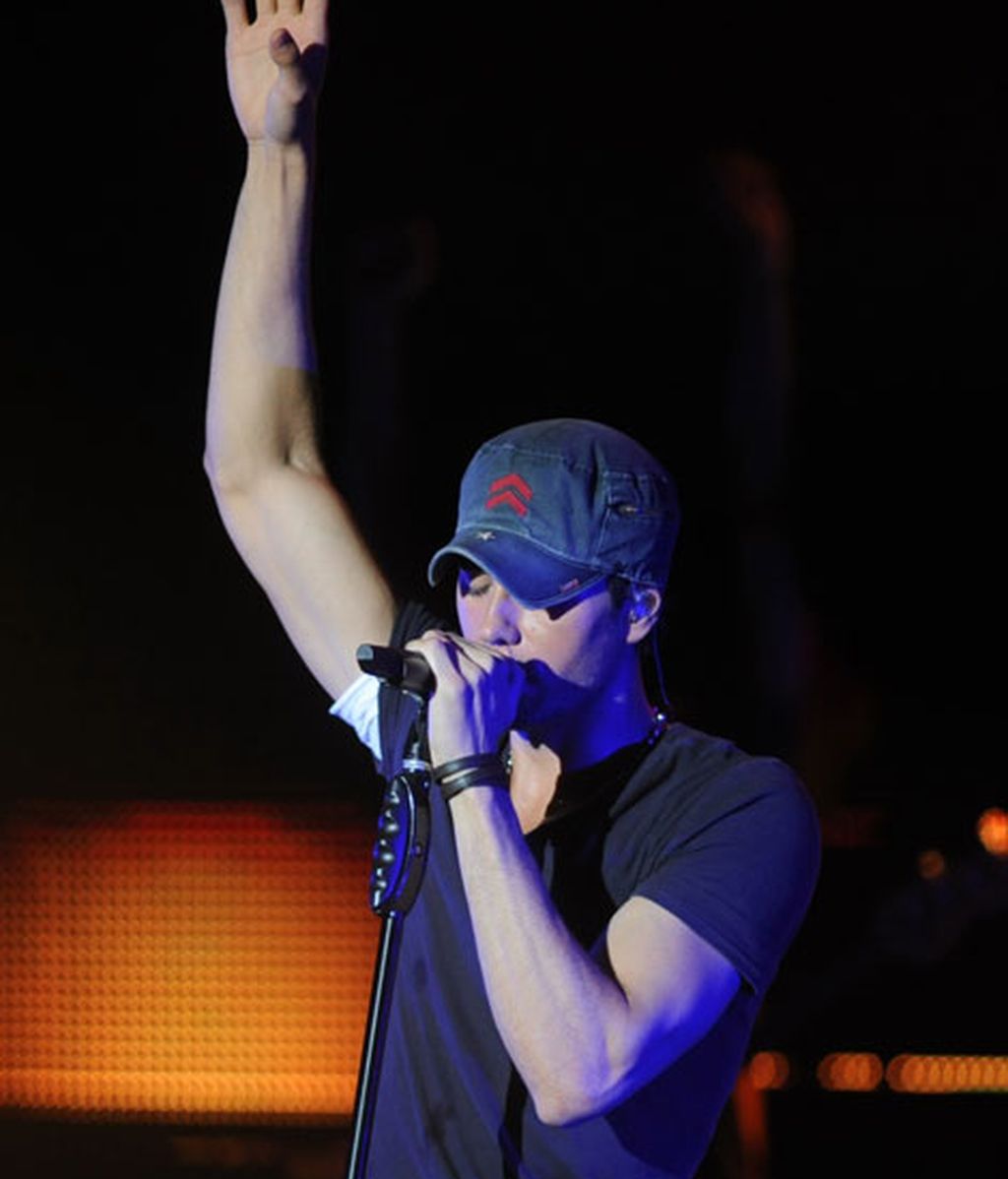 Enrique Iglesias cantó desde sus temas antiguos a los más nuevos