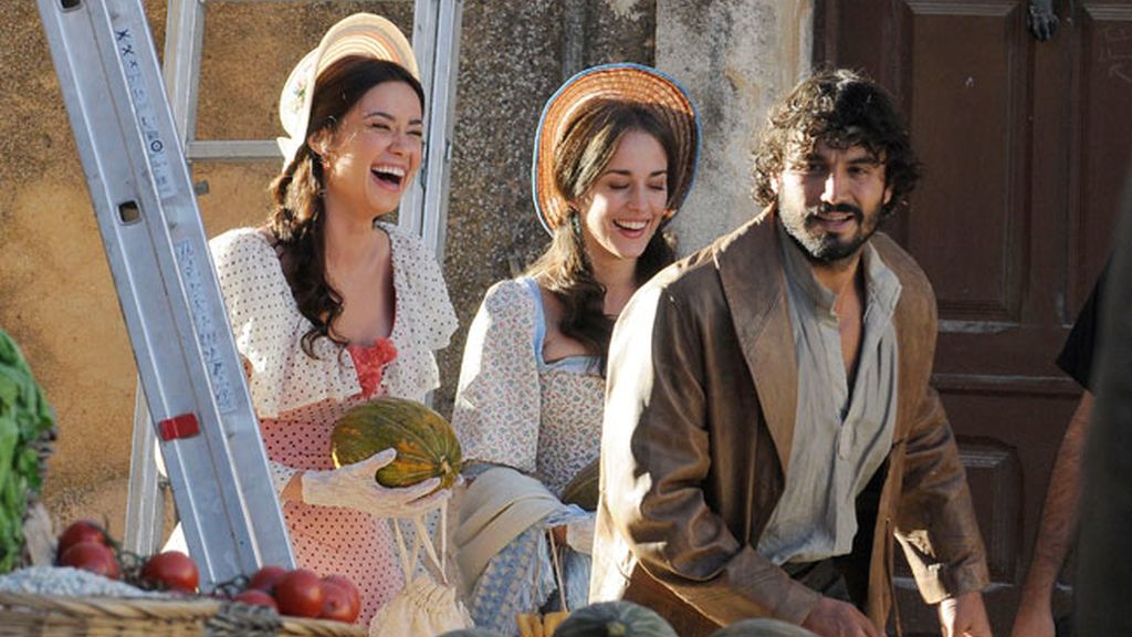 Álex García y Dafne Fernández, un día en el rodaje de Tierra de Lobos