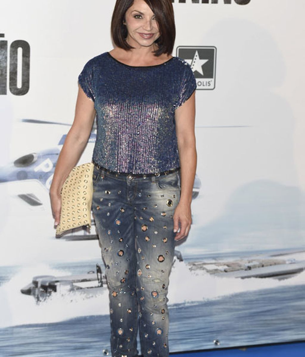 Neus Asensi eligió unos vaqueros y una brillante camiseta