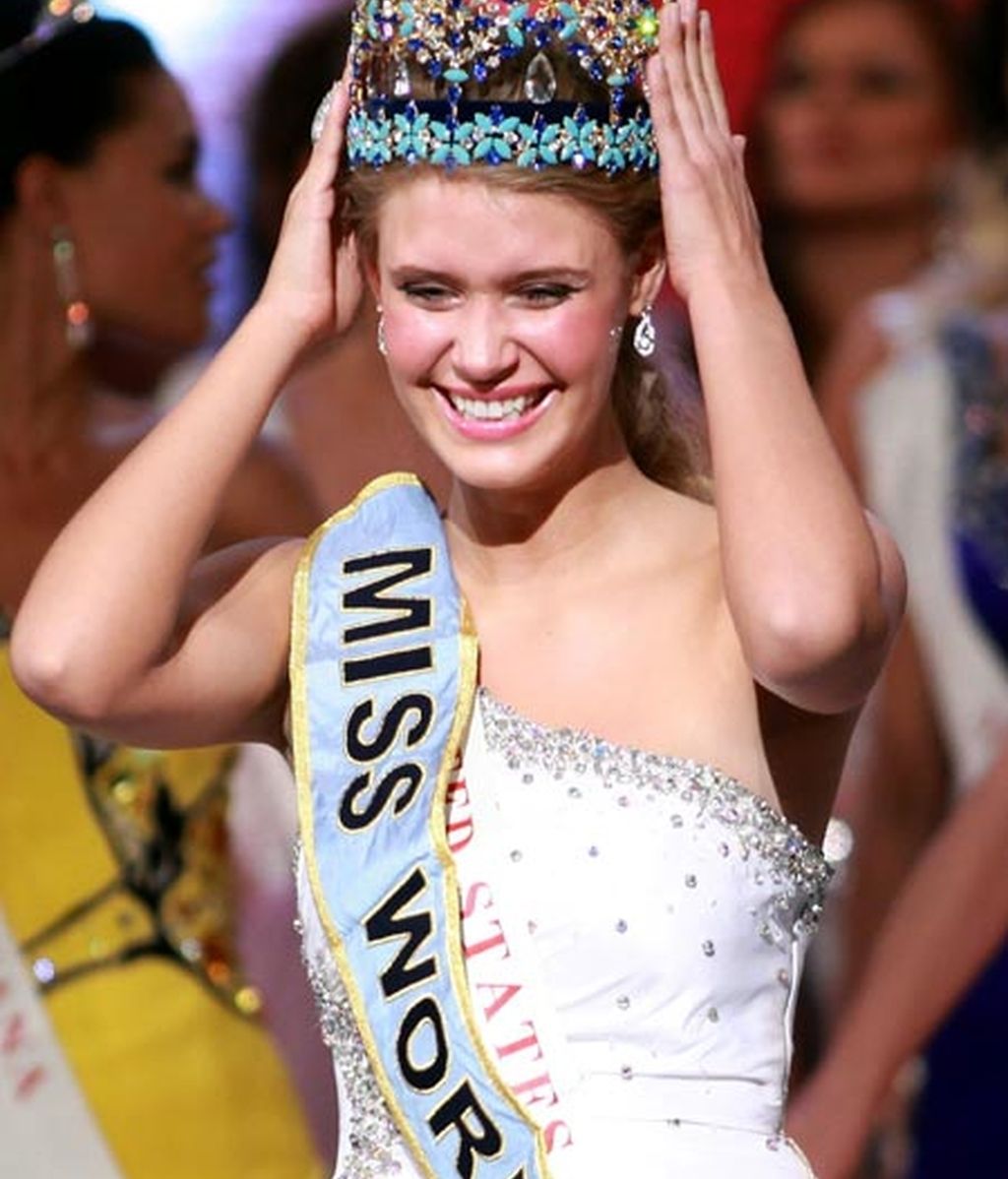 MISS ESTADOS UNIDOS EMOCIONADA POR SU VICTORIA COMO LA MUJER MÁS BELLA DEL MUNDO