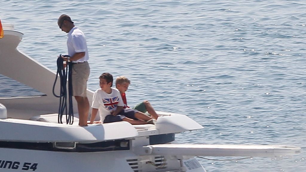 Los niños, ajenos a los problemas de sus padres