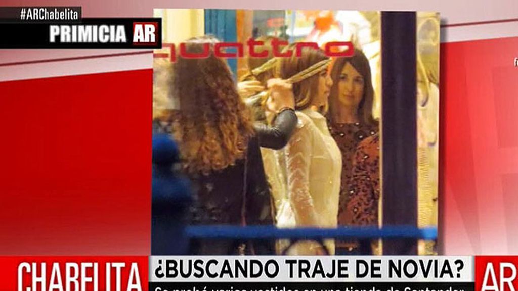 Chabelita, Alejandro y su madre pasaron una tarde de compras por Santander