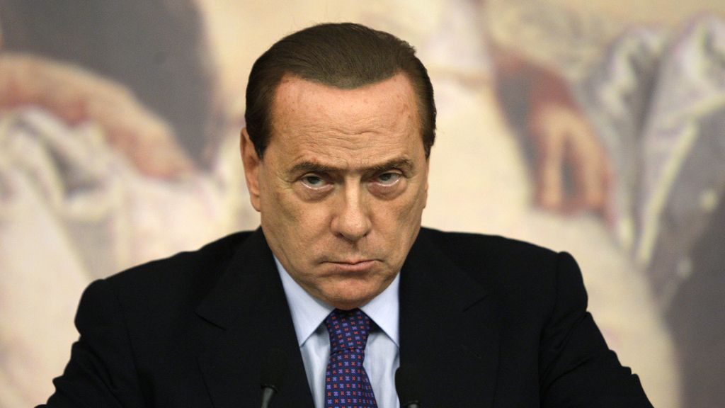 Berlusconi durante su intervención en el Consejo de Ministros de urgencia