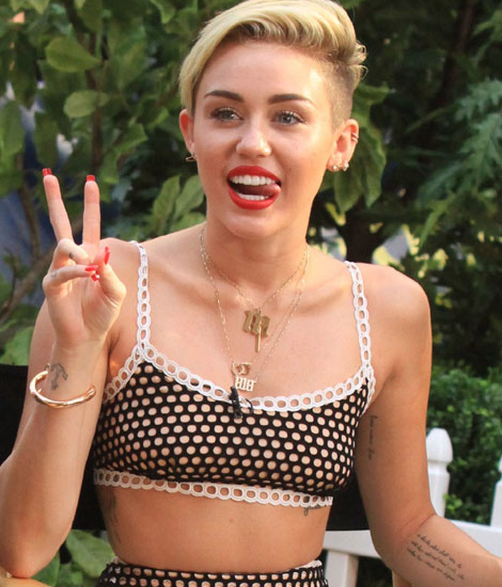 Las mil y una lenguas de Miley Cyrus