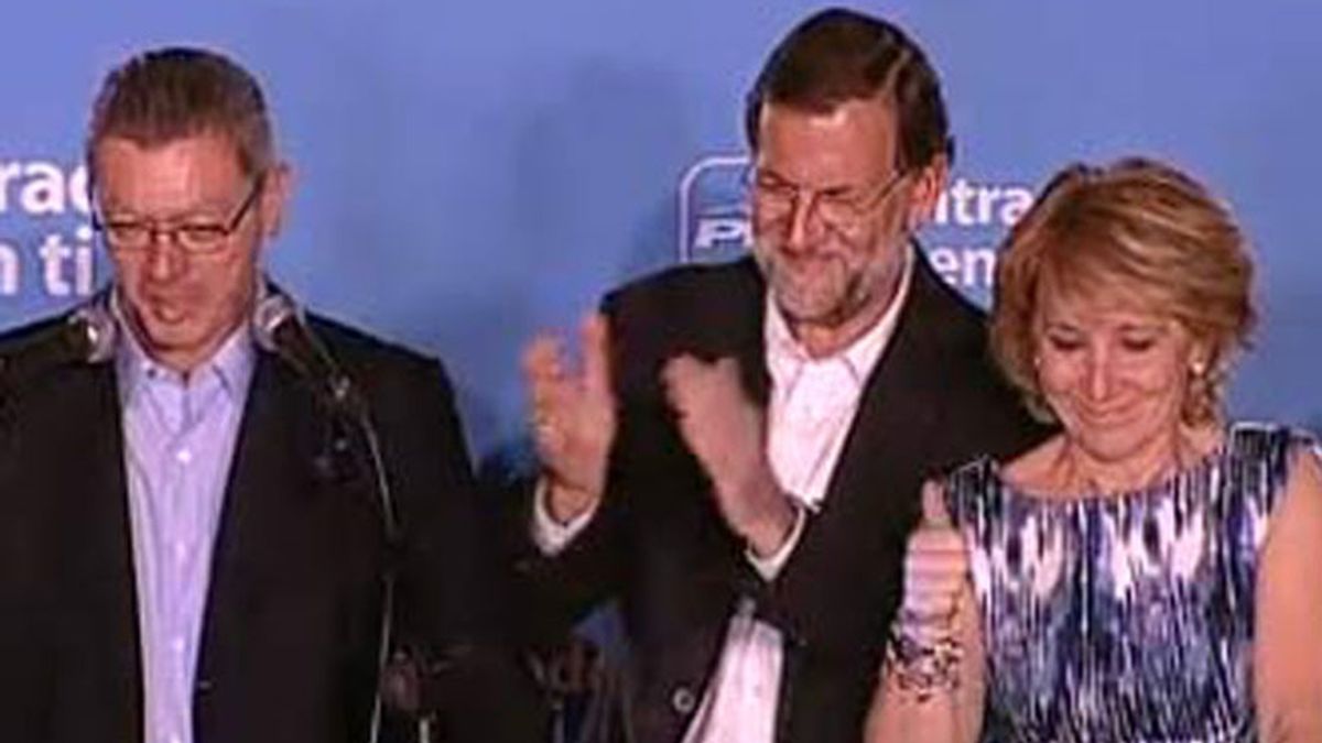 Gallardón, Rajoy y Aguirre en Génova tras el triunfo del PP en las elecciones del 22m