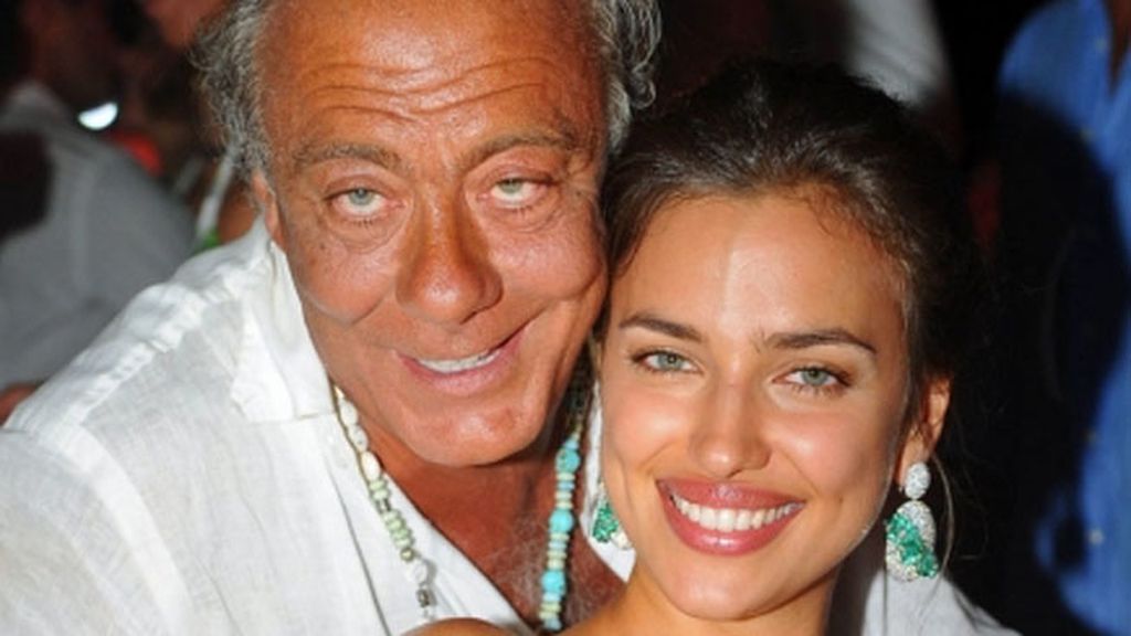 Irina Shayk derrocha glamour en Cerdeña