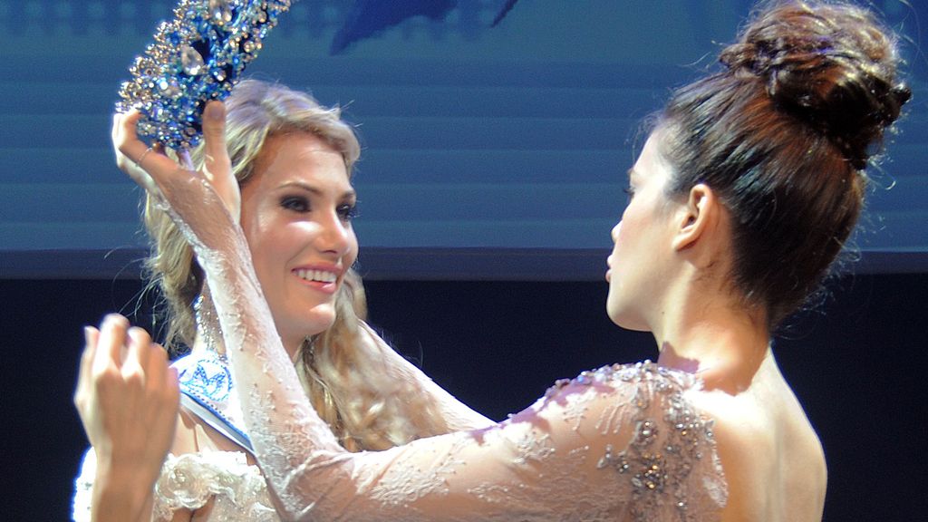 La barcelonesa se impone a la aspirante rusa e indonesia