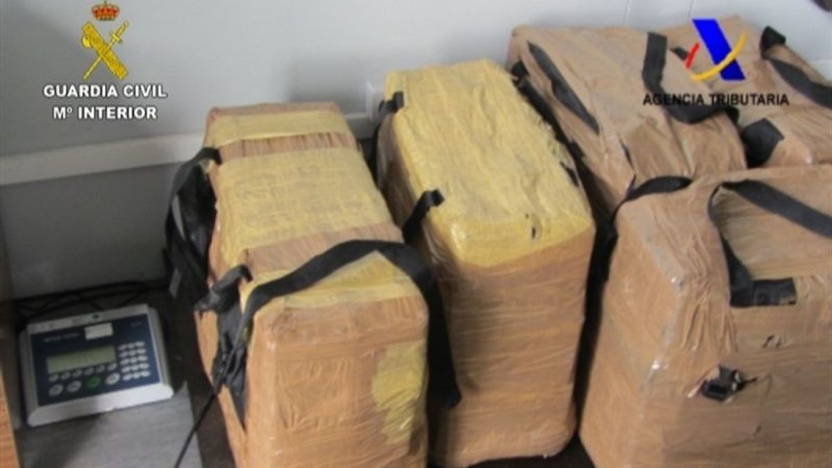 Intervienen 227 kilos de cocaína ocultos en un contenedor de bananas en Algeciras