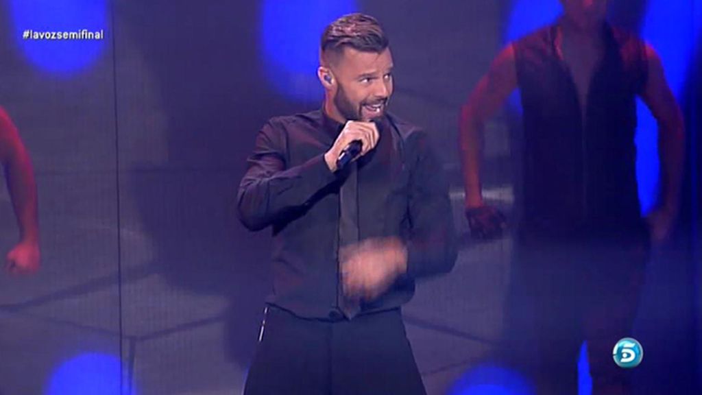 Ricky Martin y su pantalón baggy
