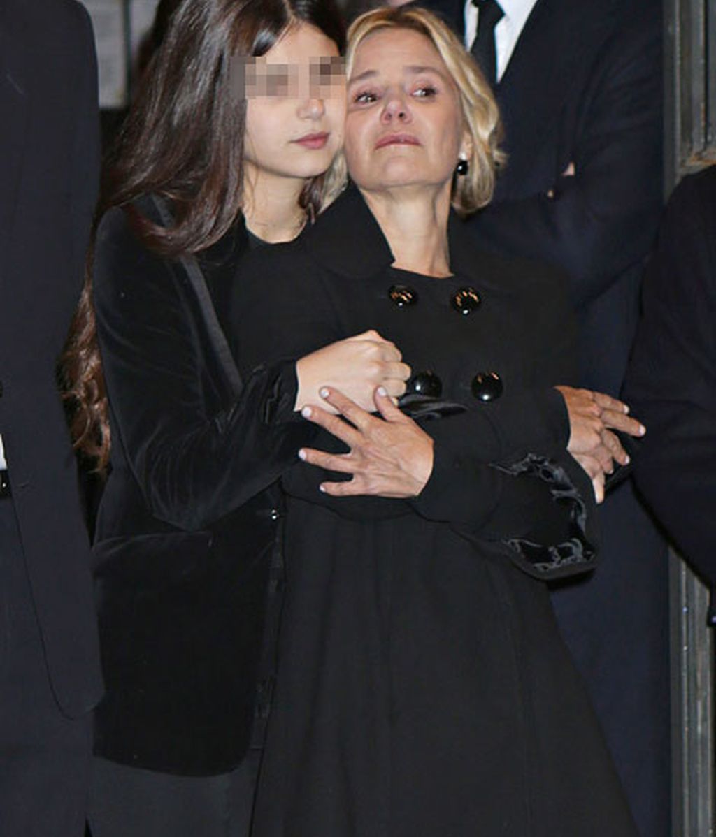 Tana, muy pendiente de su madre Eugenia