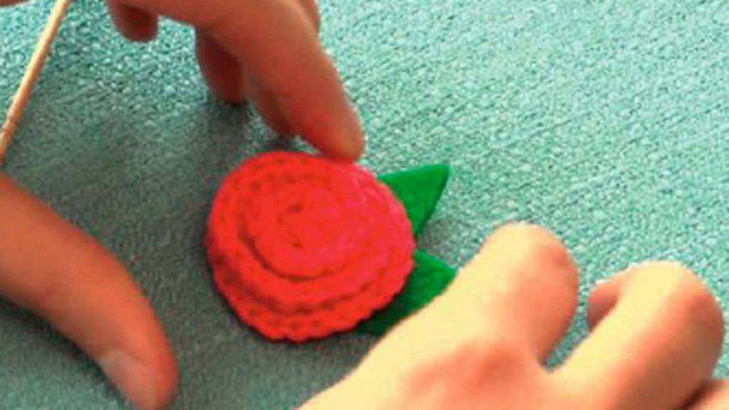 Tricotosas 33: Broche de ganchillo