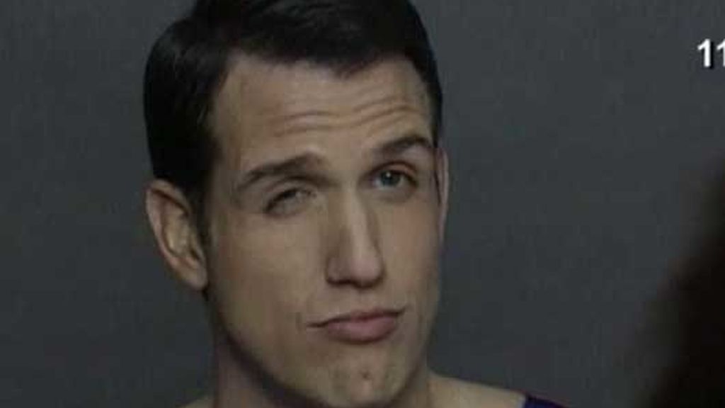 Óscar Martínez sobrevuela la capital