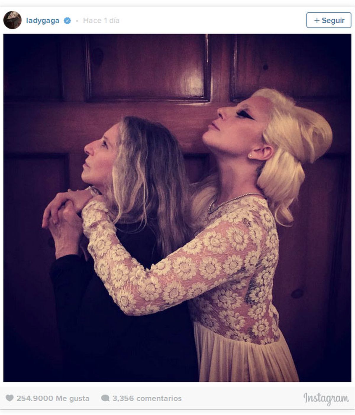 Lady Gaga cuelga en Instagram una foto con Barbra Streisand