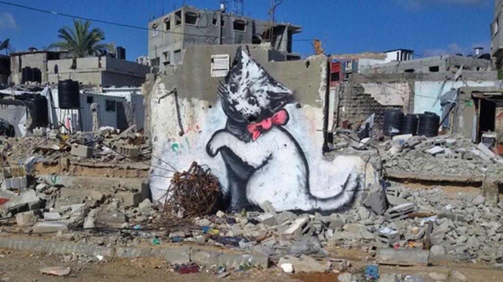 Banksy realiza tres obras en Gaza