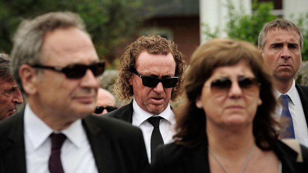 Dolor y grandes recuerdos en el funeral de Seve