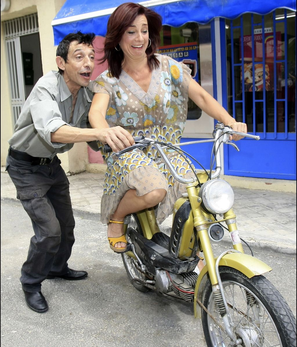 Roberto Cairo y  Silvia Espigado, Clara, su mujer en 'Cuéntame'