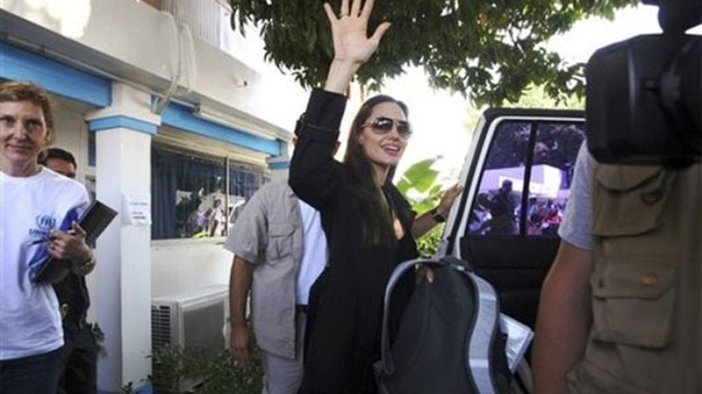 Angelina Jolie visita Haití