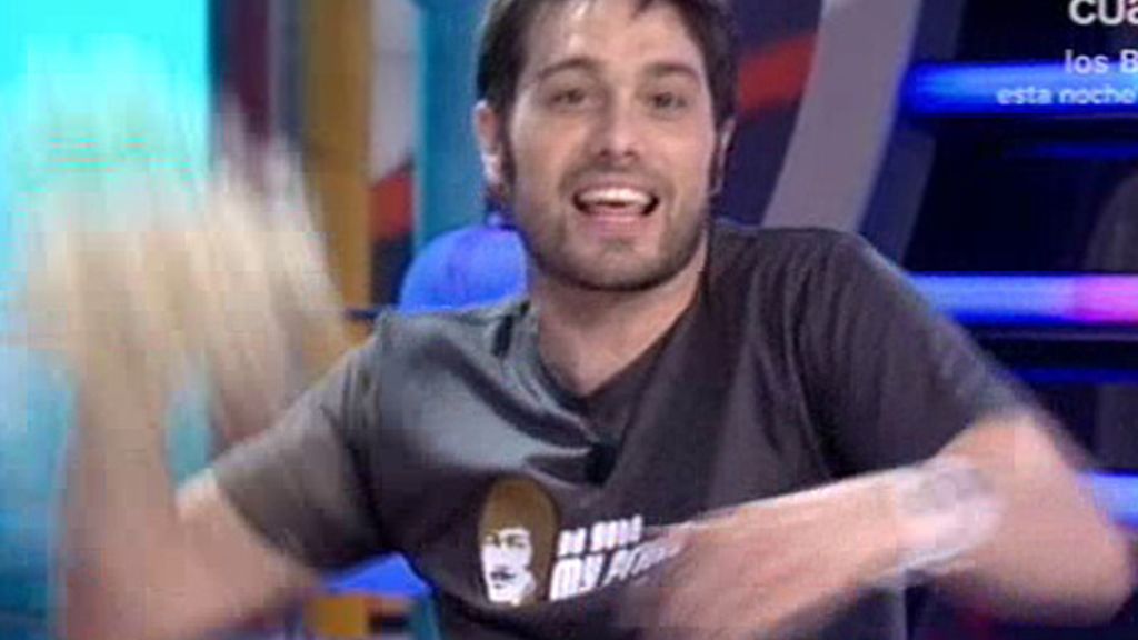 Dani tira la peluca de Bisbal