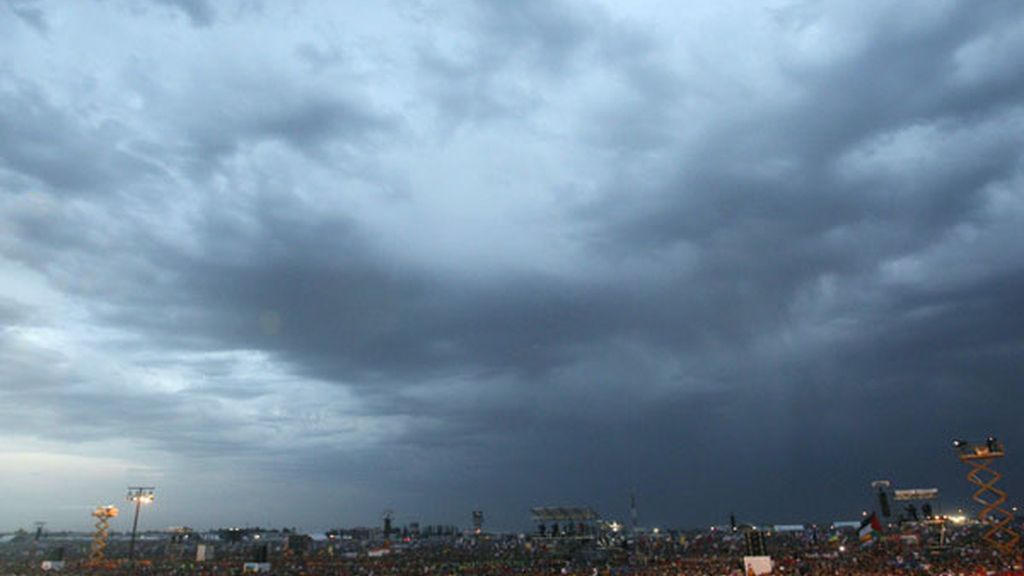 El cielo amenaza tormenta de verano en Cuatro Vientos
