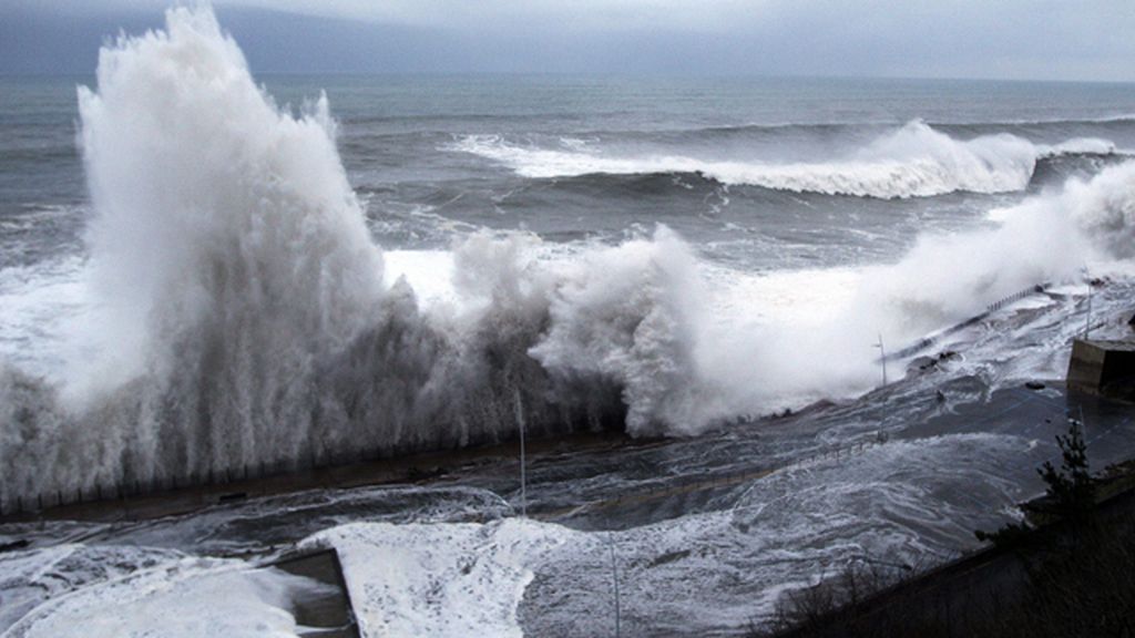 Destrozos por el temporal en Bermeo y San Sebastian