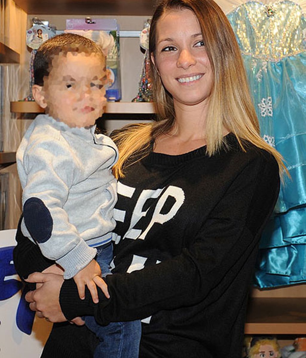 Shakira yMireia Canalda: niños por un día en la nueva tienda Disney en Barcelona