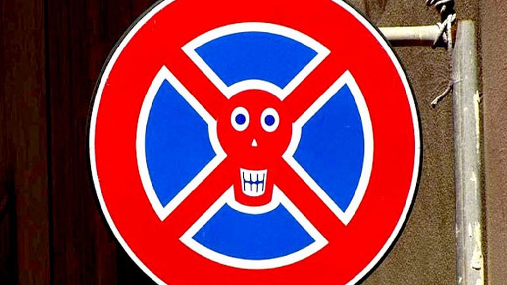 Clet Abraham utiliza la calle con un poderoso sentido estético